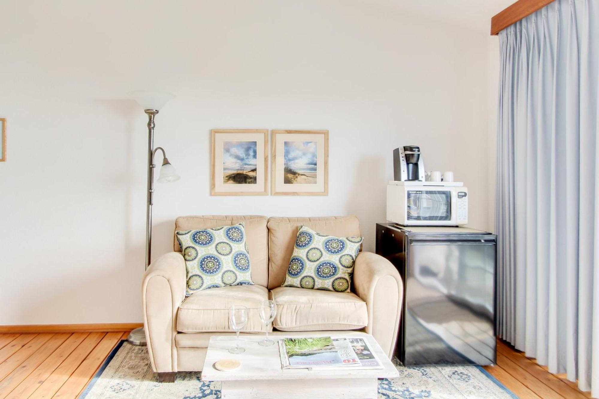 Ocean Cove Inn Yachats Buitenkant foto