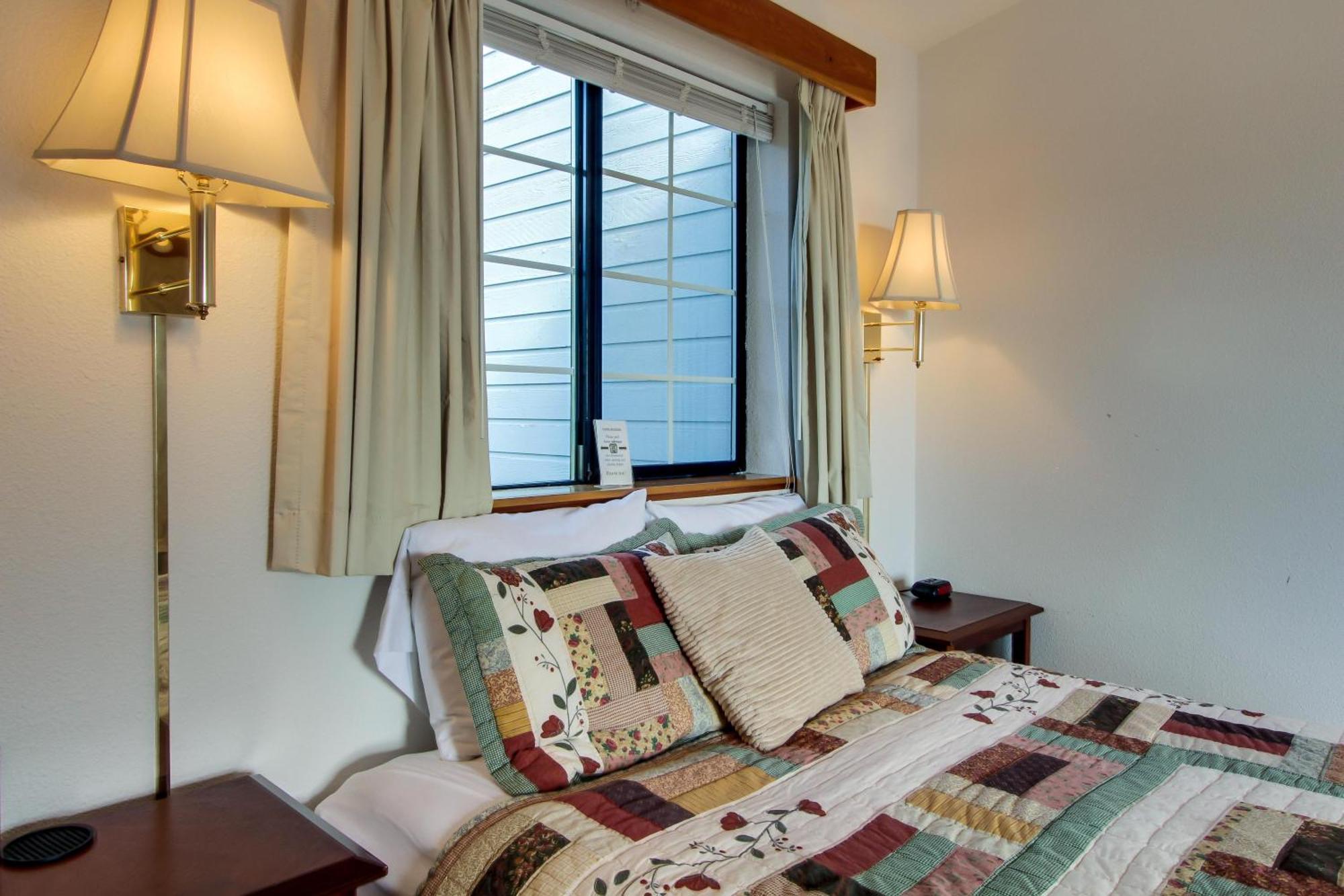 Ocean Cove Inn Yachats Buitenkant foto