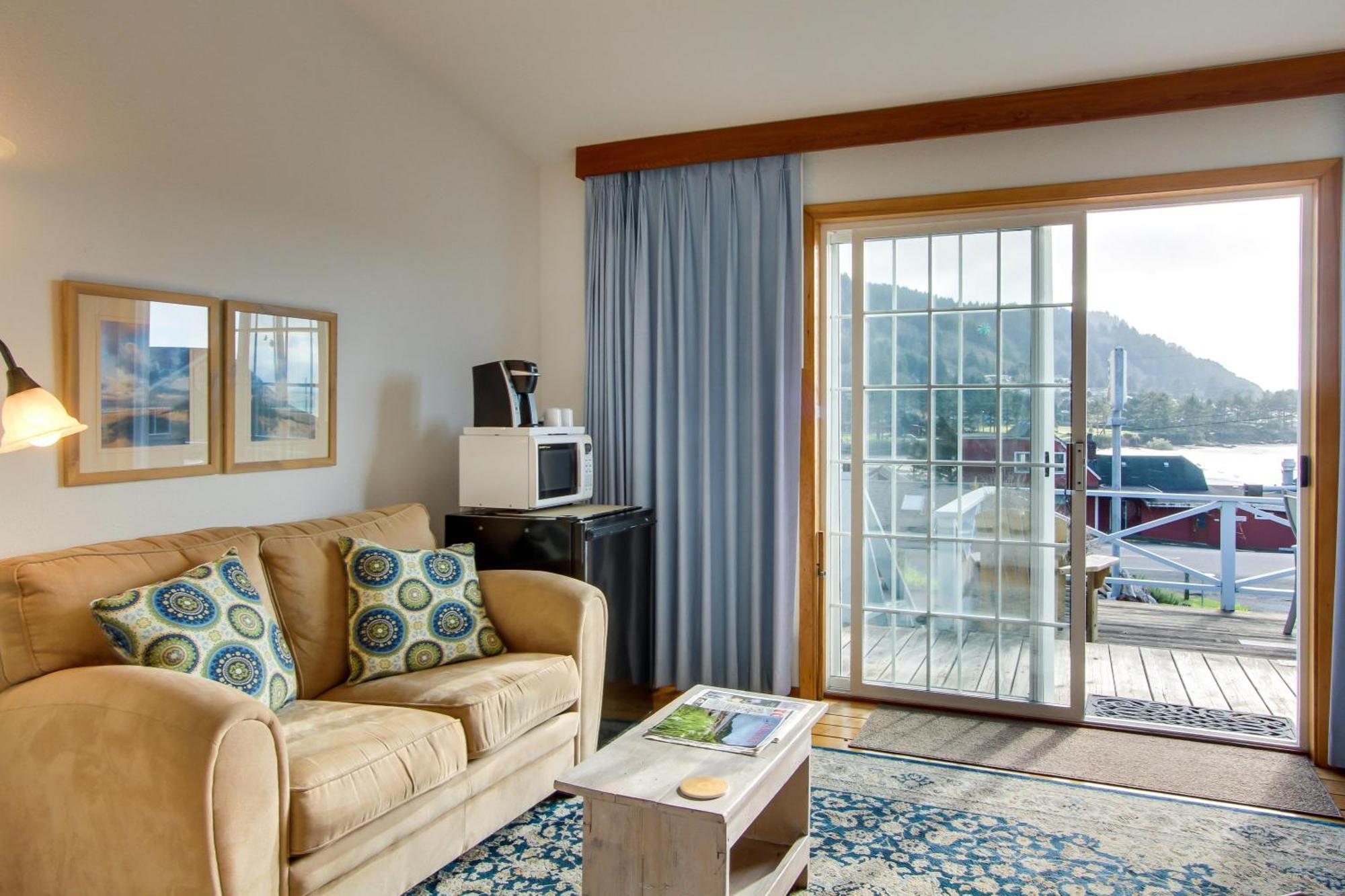Ocean Cove Inn Yachats Buitenkant foto