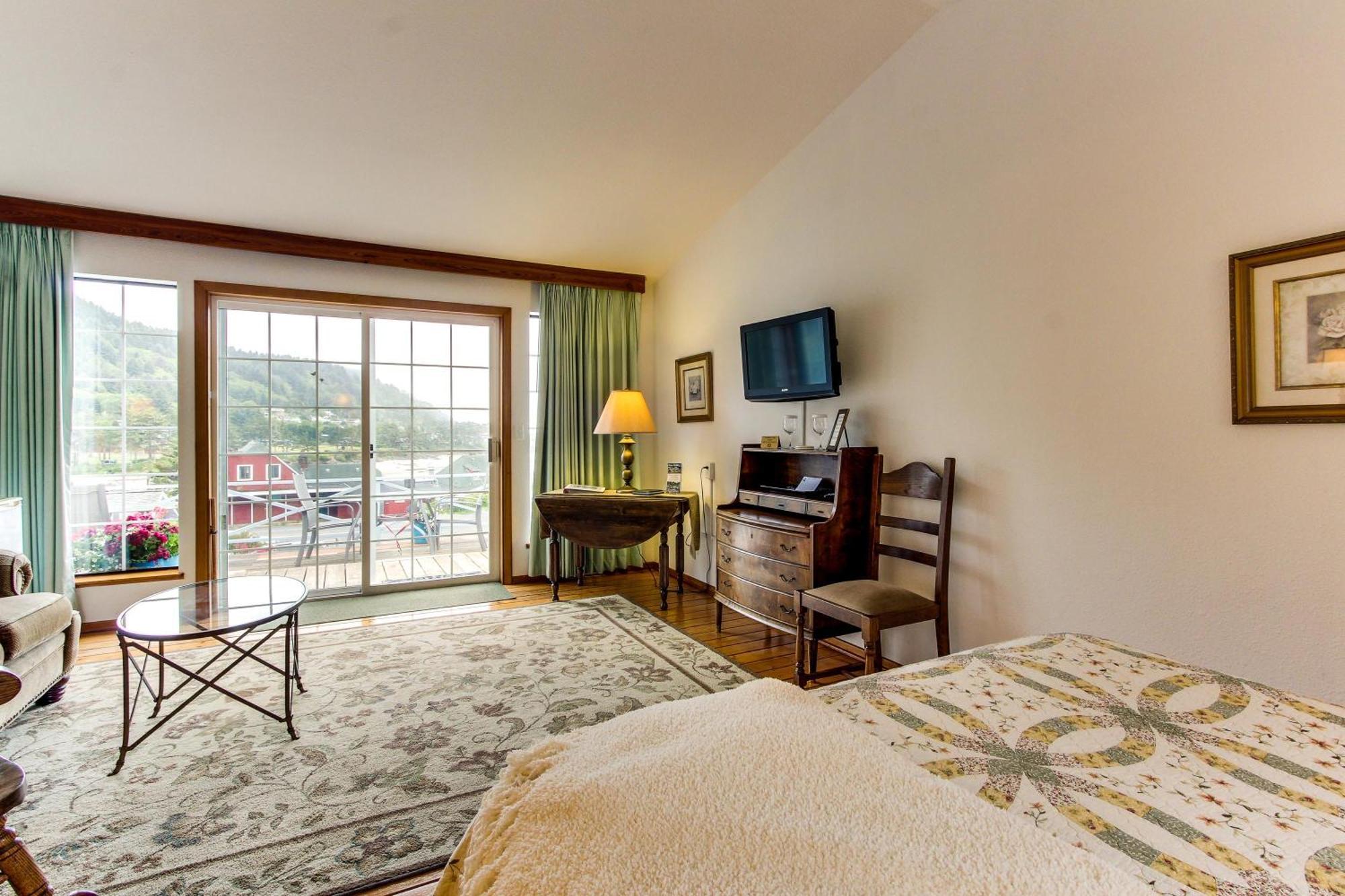 Ocean Cove Inn Yachats Buitenkant foto
