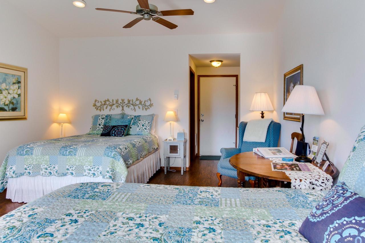 Ocean Cove Inn Yachats Buitenkant foto