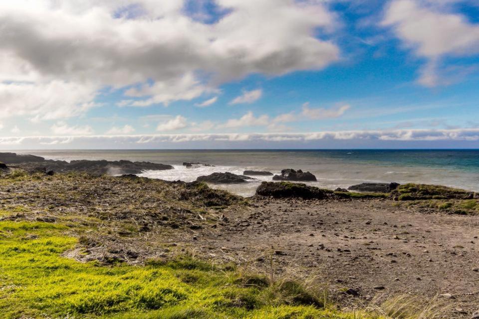 Ocean Cove Inn Yachats Buitenkant foto