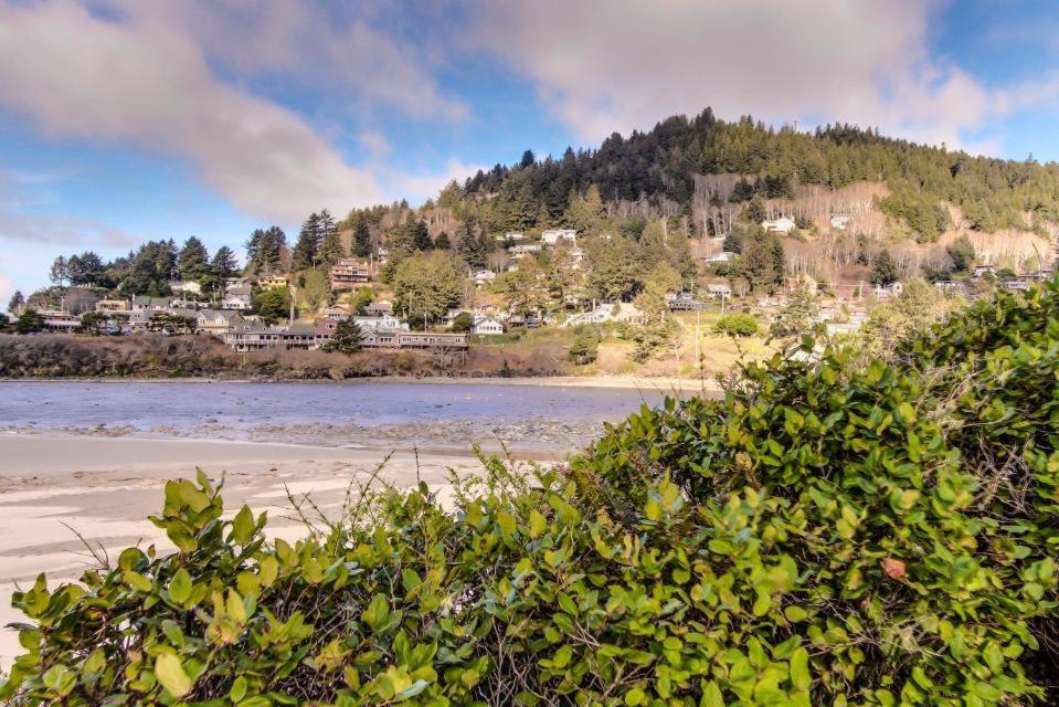 Ocean Cove Inn Yachats Buitenkant foto